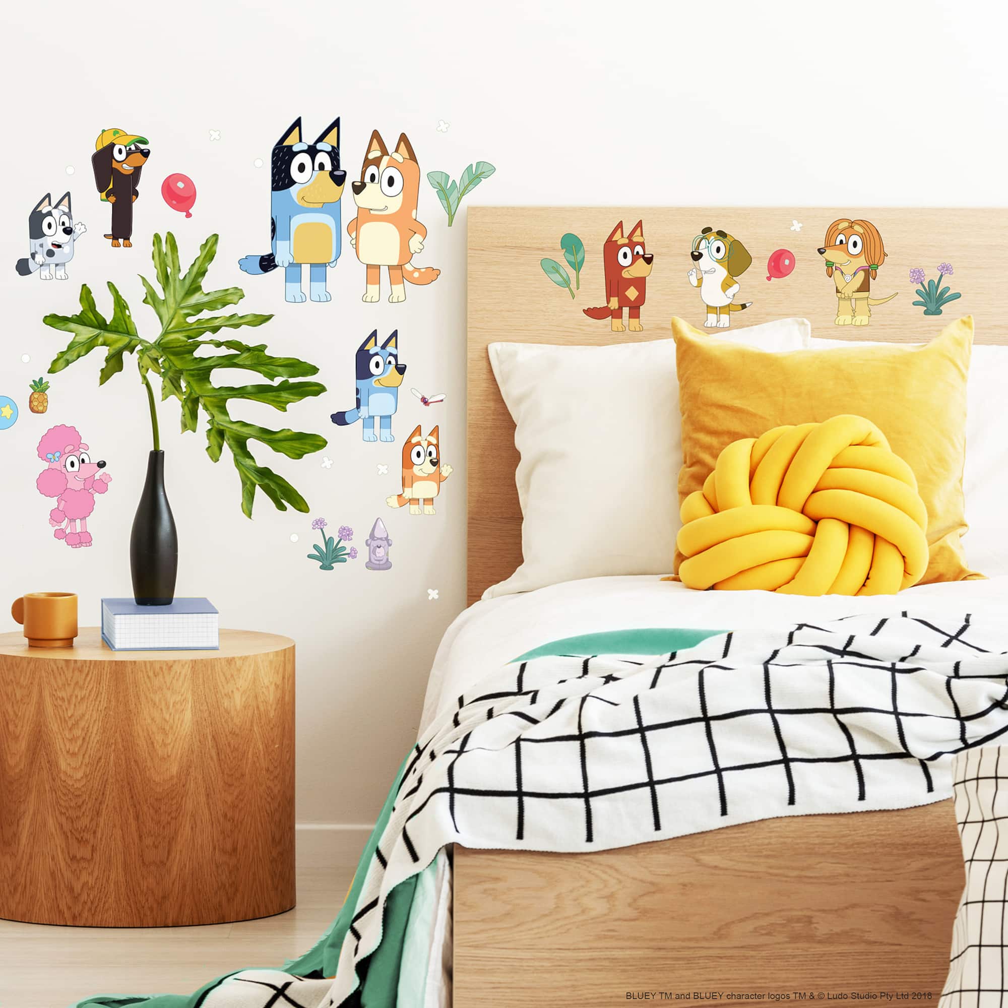 RoomMates Bluey Family and Friends Wall Decals